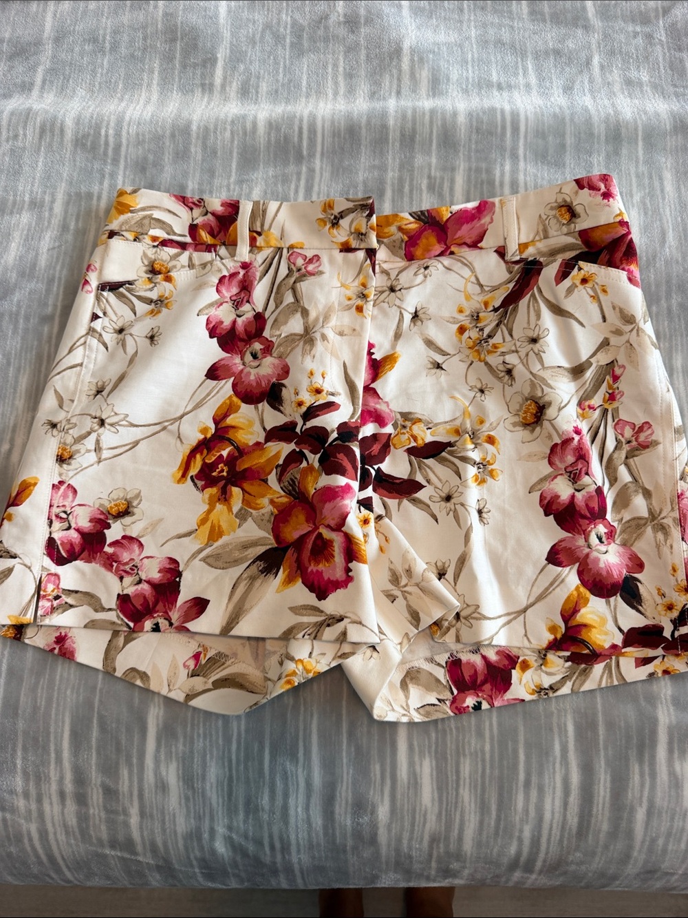 White House Black Market Floral Skort - White with Pink & Yellow Blooms
